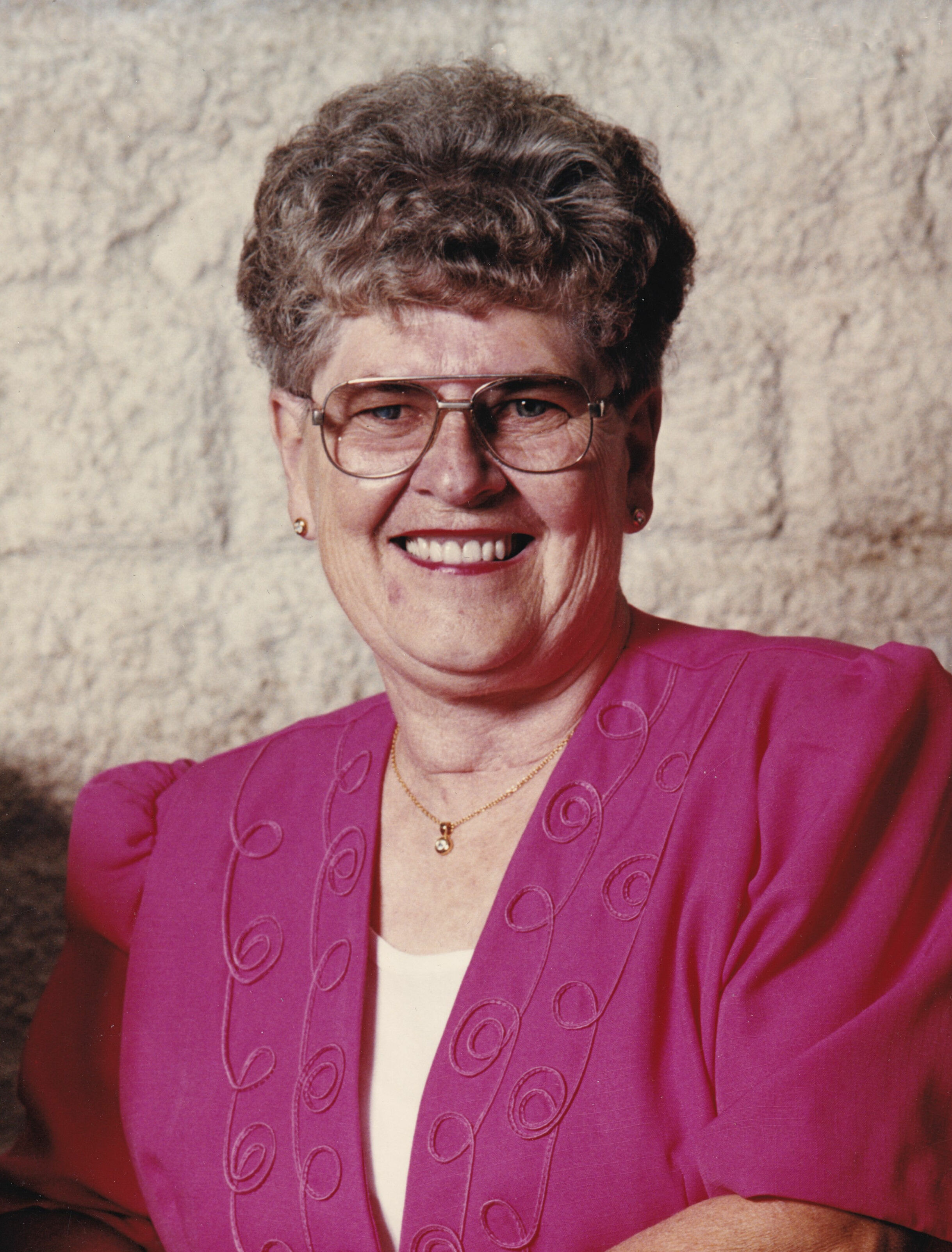 Shirley  Hays
